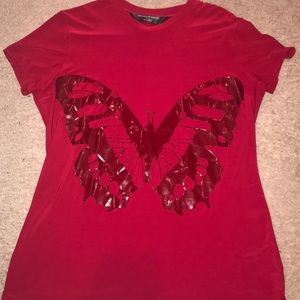 ⬇️PRICE DROP⬇️ Red butterfly t-shirt